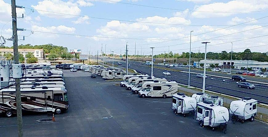 Sacramento trailer, trailers for rent in Sacramento, motorhome rental, RVs of Sacramento, RV for rent, travel trailer rental, trailers for sale in Sacramento, Sacramento RV, RV rental Sacramento, Rent RV